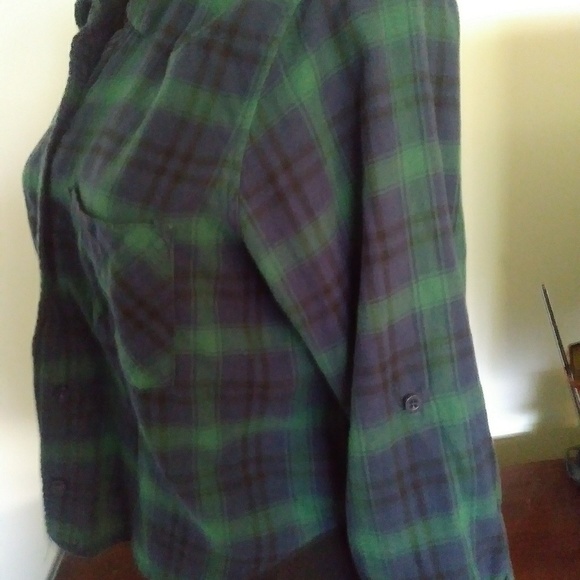 Top - Picture 2 of 3